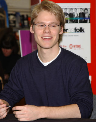 Signing-tower-records-jan-11th-2002-000.jpg