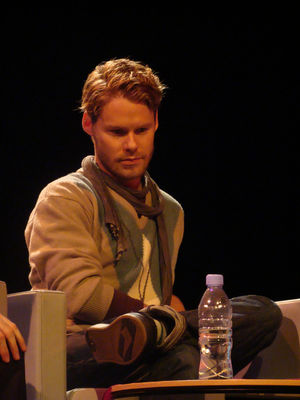 Planet-babylon-convention-panel-by-angie-oct-30th-2010-0059.JPG