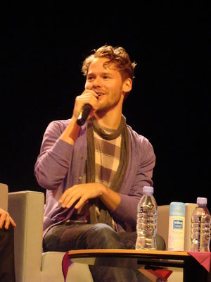 Planet-babylon-convention-panel-by-angie-oct-31st-2010-0138.JPG