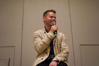 Fandom-vibes-convention-panel-official-apr-27th-2019-00.jpg