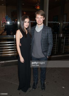 Noises-off-broadway-opening-night-arrivals-january-14th-2016-003.jpg