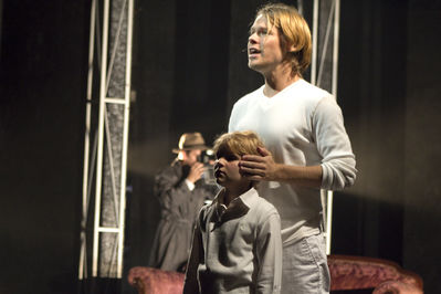 Tommy-colonial-theatre-on-stage-2011-004.jpg